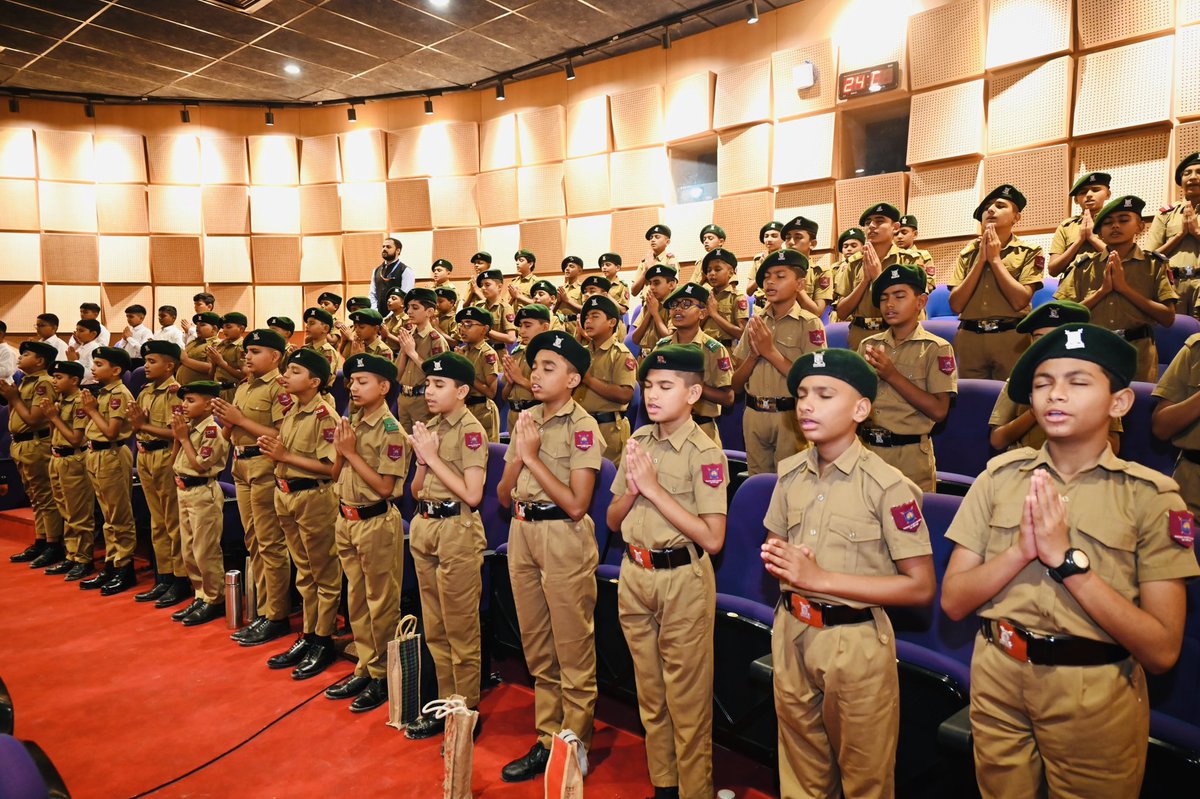 RakshaUni's tweet image. Bharat’s commitment to National Security, from classrooms to command Raksha Shakti School students are being groomed to serve the nation with courage, guided by the vision of our Hon’ble UHM @AmitShah @HMOIndia and Support of Hon’ble CM @Bhupendrapbjp ,Hon’ble HM @sanghaviharsh…