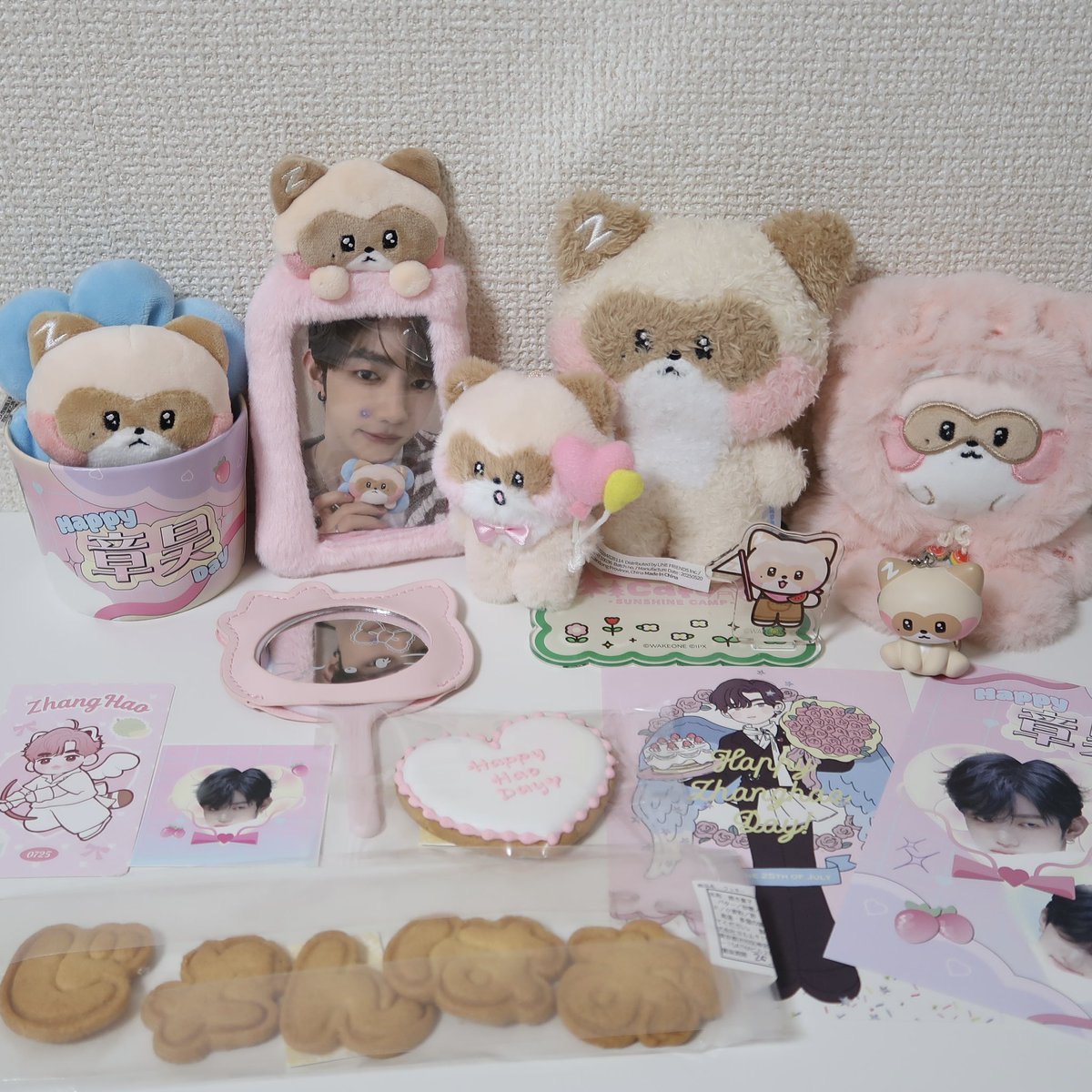 Hey✧pooo---さま♡♡専用 🩷おしらせ①💙 favoriteさんとのコラボで、ぽよろいどパーカー
