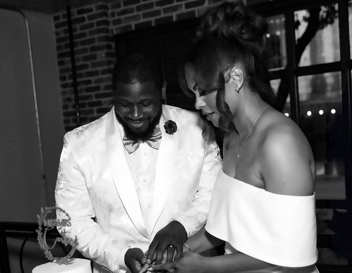 tweety_carterBU's tweet image. Happy Anniversary to my beautiful wife. Thank you for bringing so much peace to my life baby. We’ve been through a lot together and the love you give me is worth fighting for every single day. I pray we continue this journey called love and happiness forever #11years #Blessed