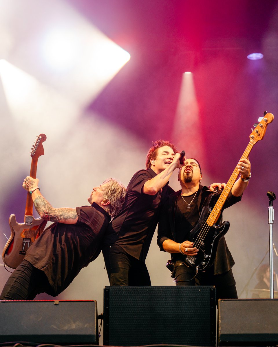 OceansCallingMD's tweet image. Layaway ends TONIGHT—lock in your Sunday ticket with just 50% down to see Fall Out Boy, Weezer, Train, Blind Melon and more! tinyurl.com/4ypx3wbp