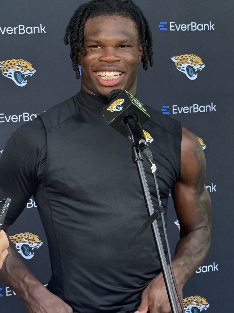 Travis Hunter says that it’s basically the same learning this offensive and defensive scheme as it was at Colorado. The young man is one of a kind