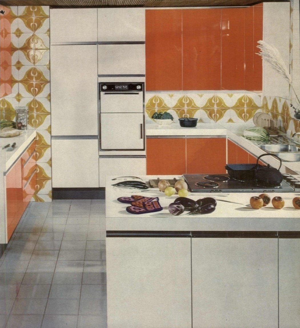 ACMillerAuthor's tweet image. That&apos;s a 70&apos;s kitchen if I&apos;ve ever seen one.