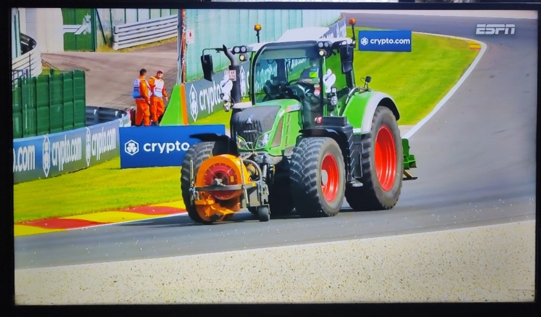 Tag_Miguel's tweet photo. Así se ve el Sauber sin los esteroides... #F1 https://t.co/j0Jz2tHexc