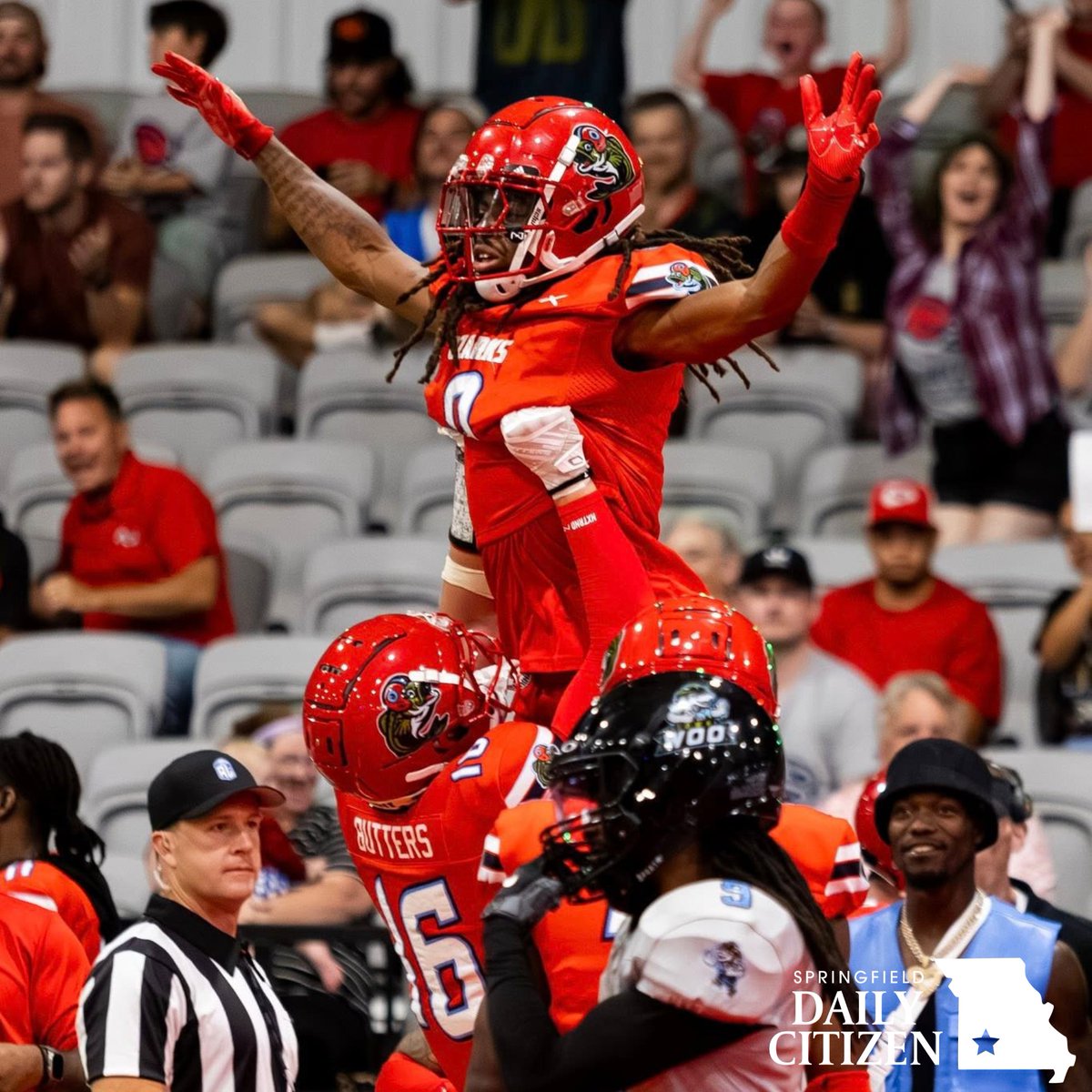 The <a href="/OzarksLunkers/">The Ozarks Lunkers</a> are a win away from a No. 1 playoff seed. Former <a href="/MoStateFootball/">Missouri State Football</a> receiver DVontae Key has helped spark the run. <a href="/rwcollingwood/">Ryan W. Collingwood</a> reports Key hadn't planned on sticking around Springfield, but he's glad he did.

Read it: sgfcitizen.org/springfield-sp…