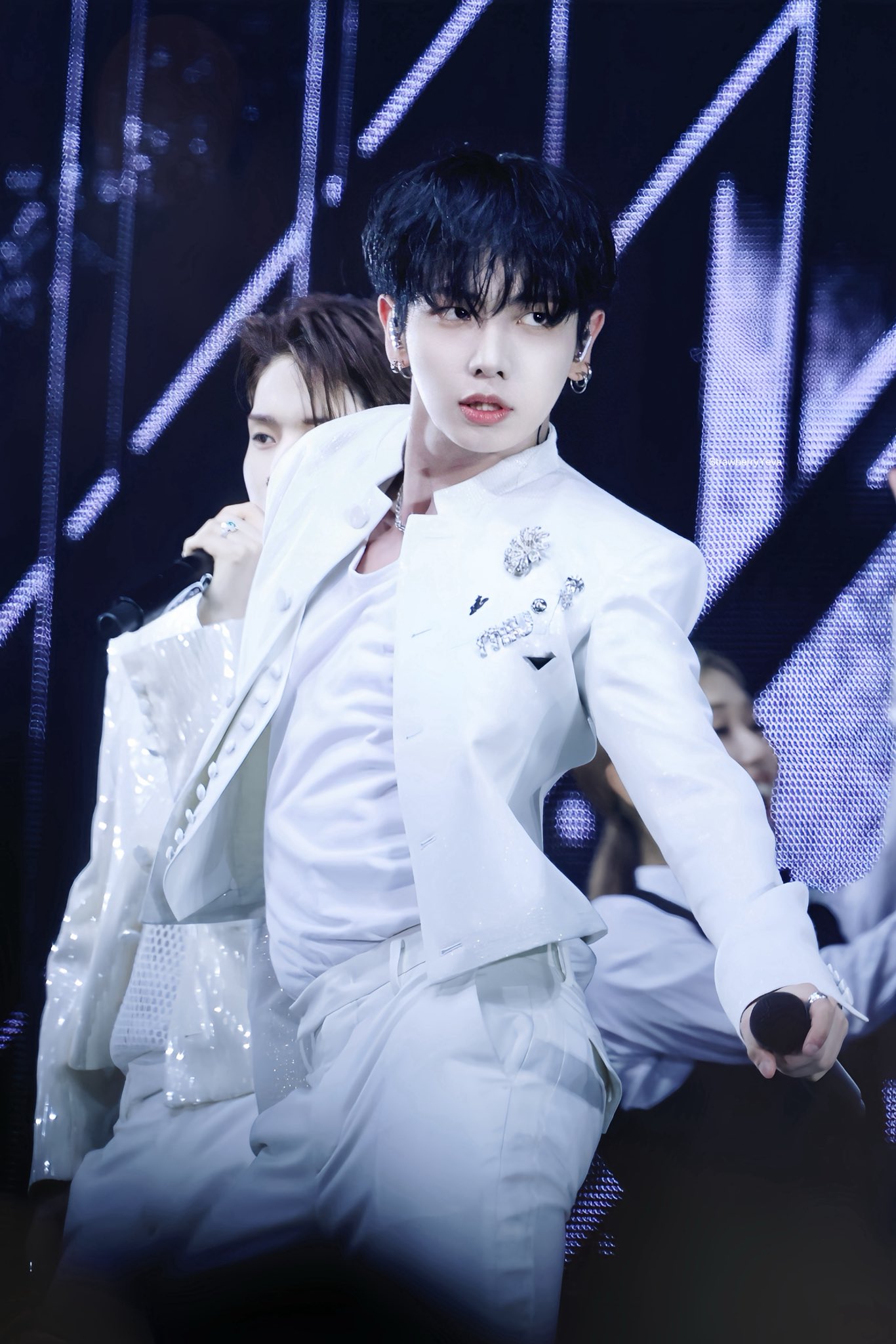 J MD フーディー ジェヒョン ジェヒョン」のアイデア 21 件 | ジェヒョン, みょん, いね