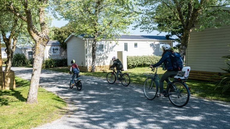 RMCInfo's tweet image. Vacances: comment sont attribuées les étoiles dans les campings? ► l.rmc.fr/hdd