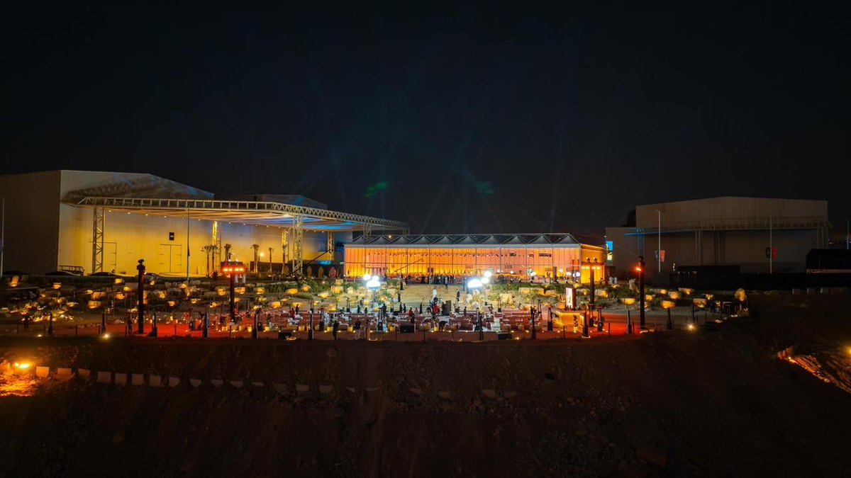 MadeinSaudi's tweet image. الهيئة العامة لترفية @GEA_SA صرحت عن تعاون سينمائي ضخم مع وزارة الدفاع @modgovksa لإنتاج فيلم عالمي يجسّد بطولات القوات المسلحة السعودية:
• كتابة روبرت رودات مؤلف Saving Private Ryan
• إنتاج الفيلم في الرياض ضمن مشاريع كبرى
• يسلط الضوء على تاريخ المملكة عالميًا 🎥🇸🇦