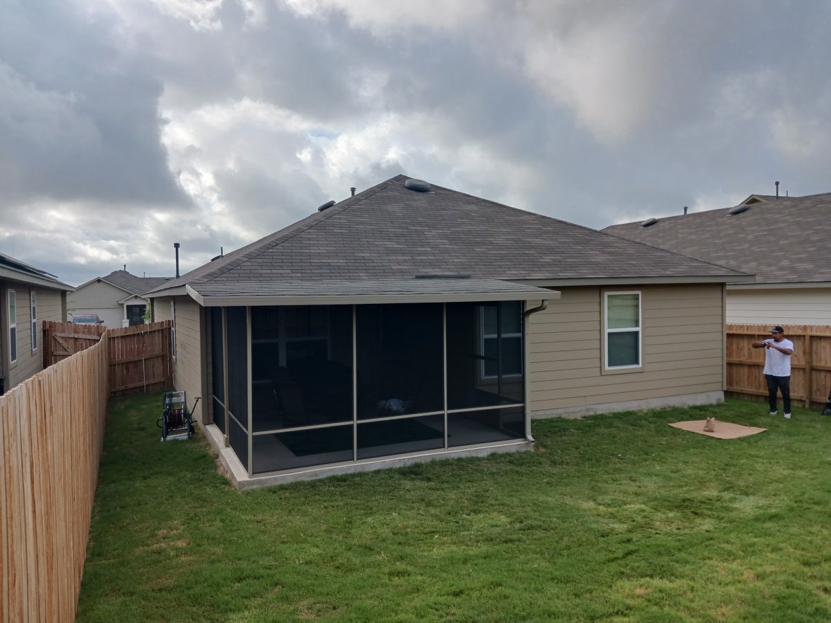 OasisEnclosures's tweet image. 🦋🏡 Enjoy the fresh air without the bugs with our expertly crafted screen rooms!

Perfect for dining, relaxing, and entertaining, our screen rooms provide the perfect balance of indoor comfort and outdoor freedom.

pulse.ly/hqmspsr2et

#ScreenRooms #BugFreeLiving