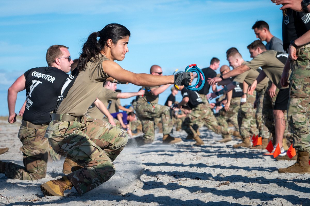 SpaceForceDoD's tweet image. Calling all Guardians! 📰📣
Test your skills by competing to become a #GuardianArena Champion. 💪 Regional competitions will determine who heads to Florida for the finals this December. Talk to your unit commander about competing in a regional event. The deadline is Aug. 15.⏱️