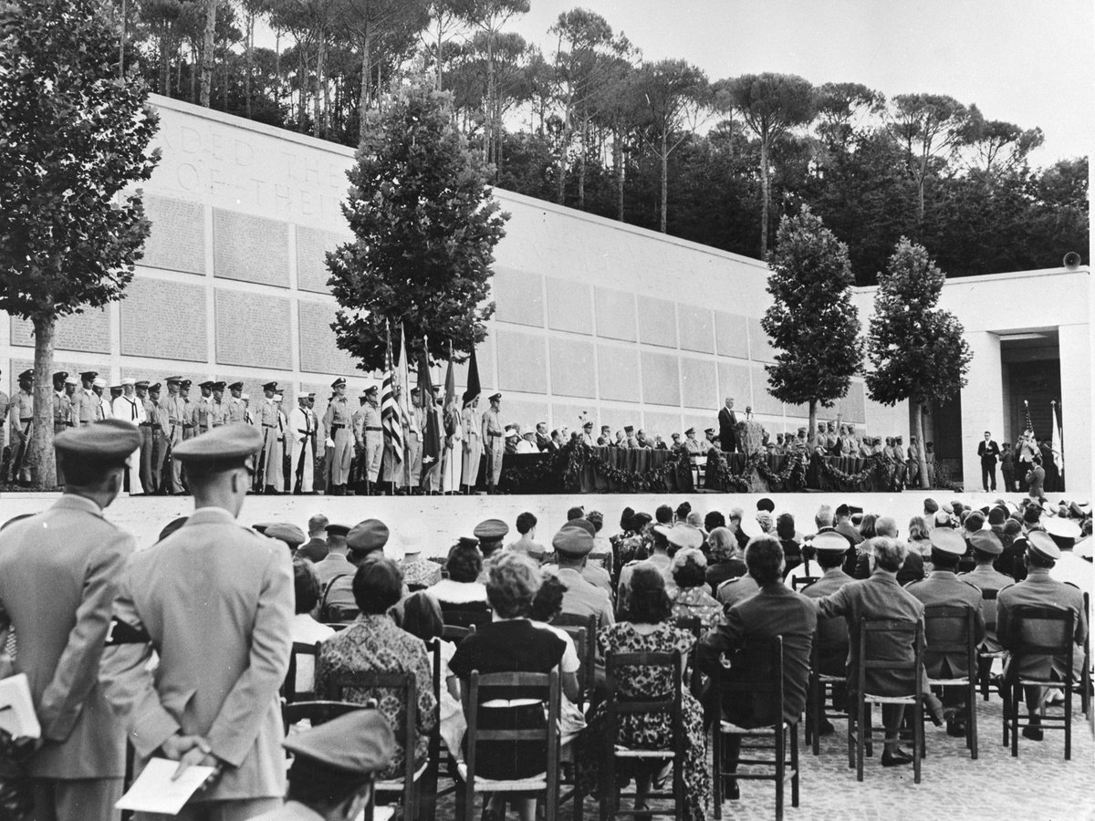 usabmc's tweet image. 📸 On July 25, 1960, Florence American Cemetery was officially dedicated.
Located in the hills south of Florence, Italy, this solemn site honors over 4,000 American service members and 1,409 missing memorialized on the Walls of the Missing.
The dedication ceremony brought…