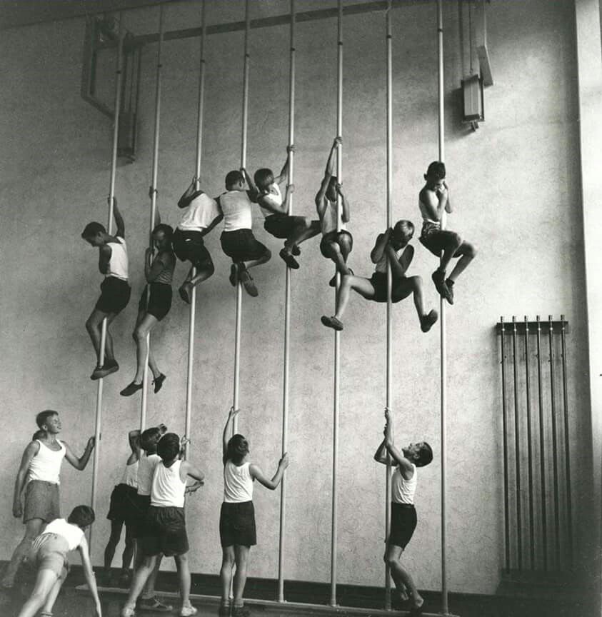 YesterdaysBrit1's tweet image. Could any of you out there actually climb to the top of the rope?