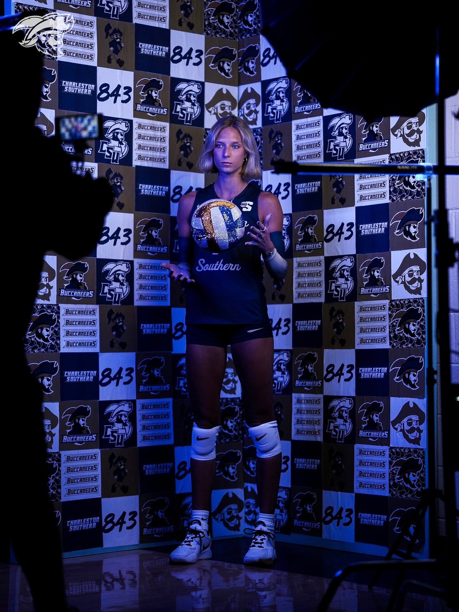 csubucs_vb's tweet image. The shoot behind the shoot 📸

#DayByDay | #BucStrong