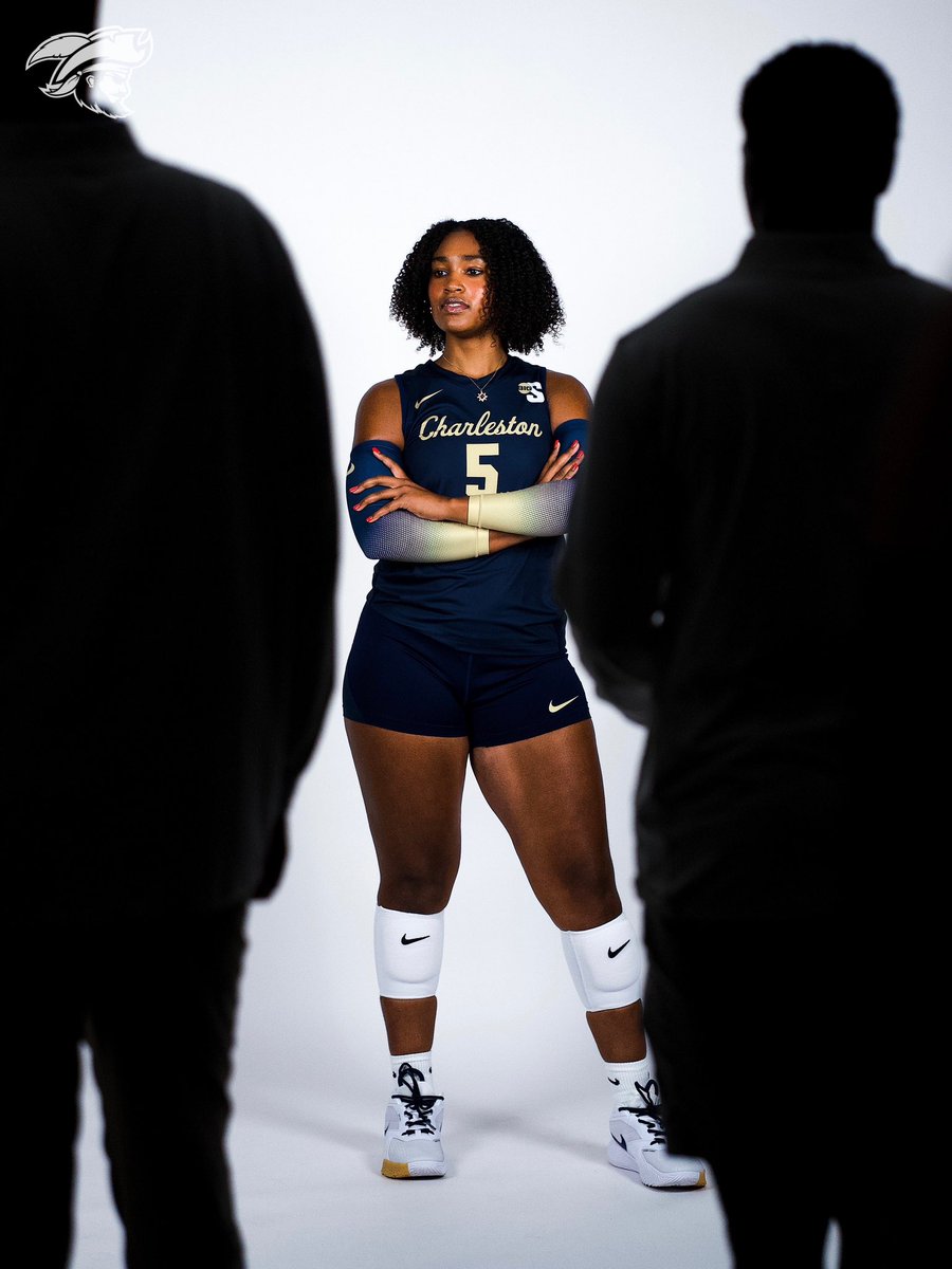 csubucs_vb's tweet image. The shoot behind the shoot 📸

#DayByDay | #BucStrong