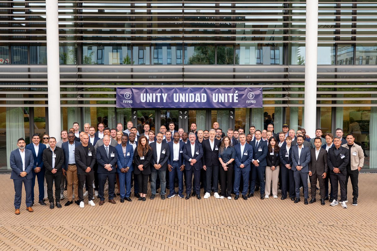 AFUTPA's tweet image. Sindicatos de todo el mundo se unen hoy para enviar un mensaje claro: la voz global de los y las futbolistas es fuerte y está unida.
UNITY UNIDAD UNITÉ.