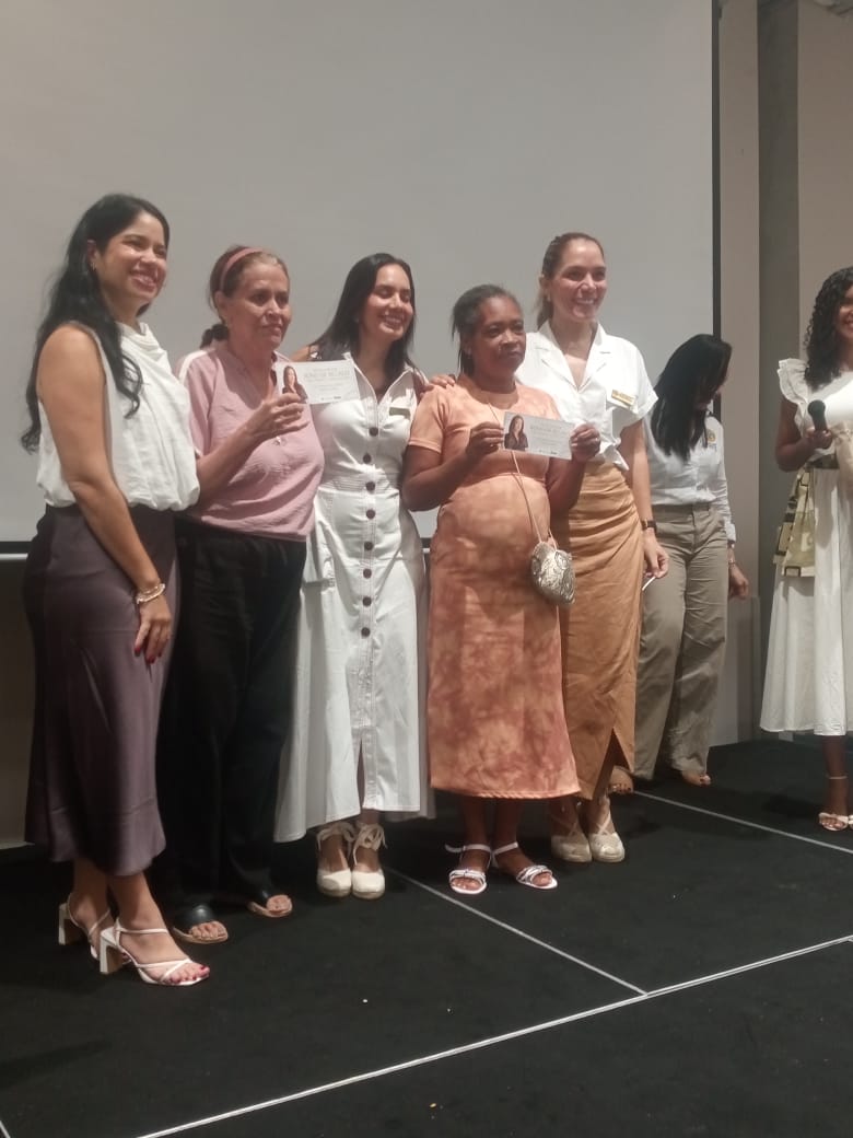 ClubPompe's tweet image. Junto a las 5 voces de Cartagena, celebramos un encuentro lleno de emoción y reconocimiento.
Gracias a la Ruta del Cuidado, liderada por la Secretaría de Desarrollo Social y la Oficina de Gestión Social de la Alcaldía de Cartagena.
@FSicklemia