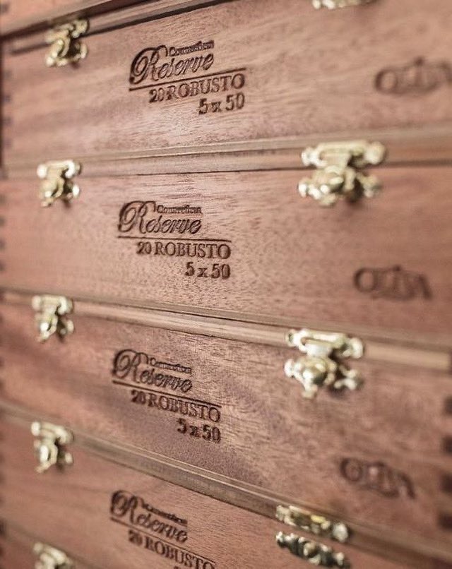 OlivaCigar's tweet image. Unbox the Passion
..
#CraftedWithPassion #cigarlife
#olivacigars #cigaraficionado
#craft #cigarlover