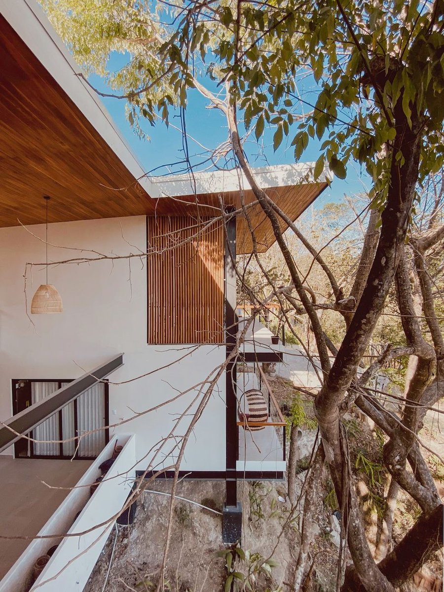 Designed off-site using a physical model, this hillside hotel breaks the program into stacked volumes to protect nature and maximize airflow.

📍Puntarenas Province, Costa Rica
 
Project by: Mecba.arq
Details: arc.ht/3TYB11E