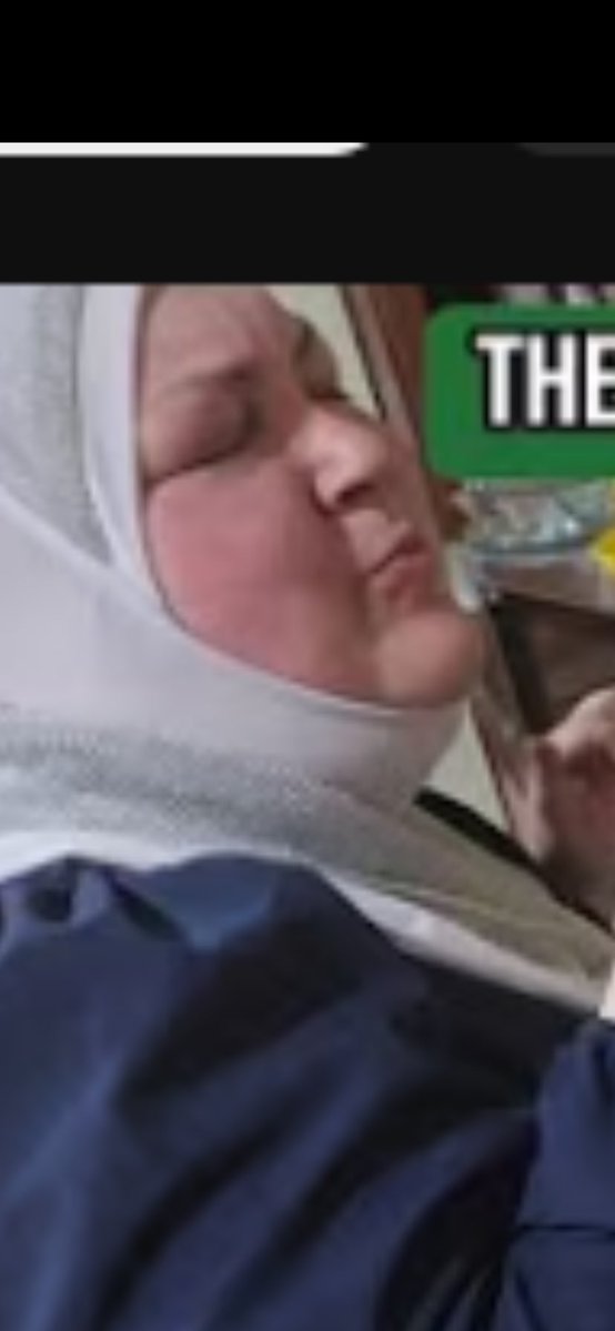 Chucklebubble's tweet image. Who is this ??? Whos nana is this ??