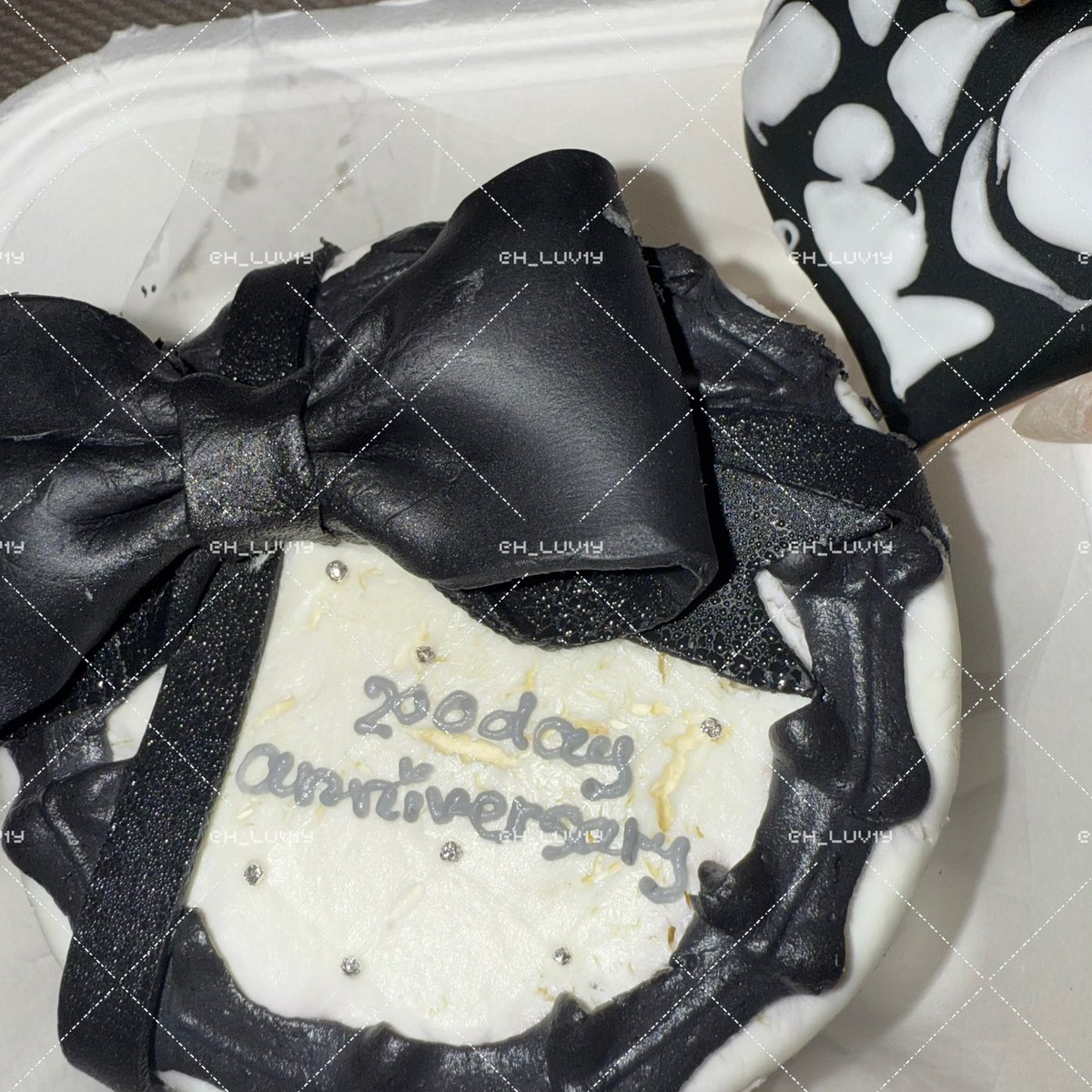 h_luv1y's tweet photo. 데뷔 200일 정말 축하해요 - ̗̀👏🏻 ̖́-

앞으로도 계속 축하할 수 있기를!!

맛있는 밥을 먹고 행복한 시간을 보냈으면 좋겠어.. ᐡ т · т ᐡ

#XLOV  #엑스러브  #우무티  #WUMUTI  #루이  #RUI  #현  #HYUN  #하루  #HARU  #暖琉 https://t.co/CHabR7MTNz