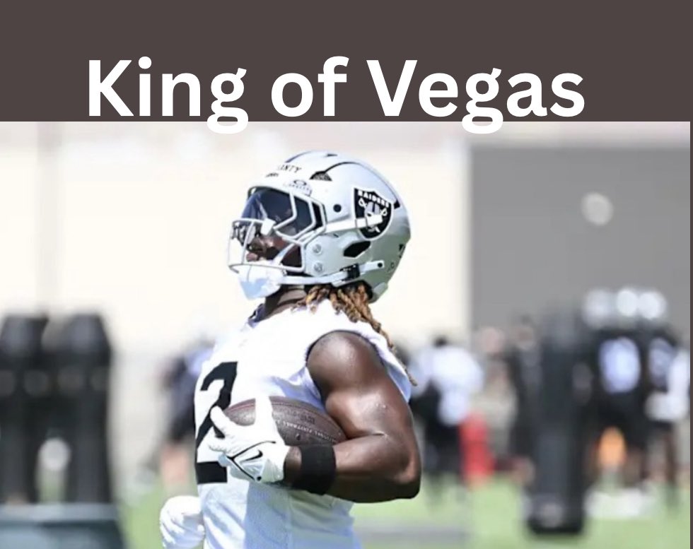 DraftNFL26's tweet image. The new king of Vegas has arrived 👑🔥
Ashton Jeanty is coming for that RB1 crown in YEAR ONE. 2,600+ yards & 29 TDs at Boise State — now he’s ready to go crazy in Silver & Black. The Raiders didn’t just get a back… they got a PROBLEM.
@AshtonJeanty2 🏴☠️ #RaiderNation #NFLRookie