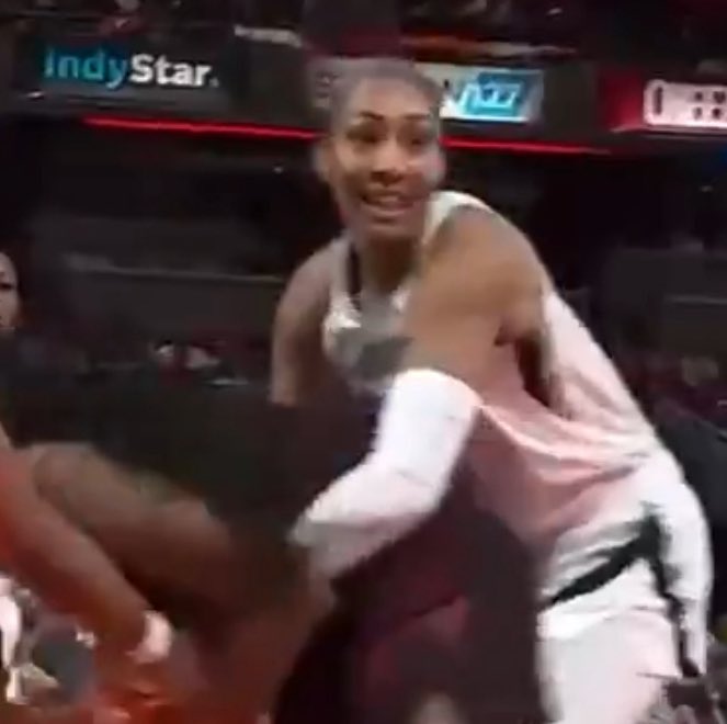 <a href="/GotTheFever22/">marco</a> “She knows”