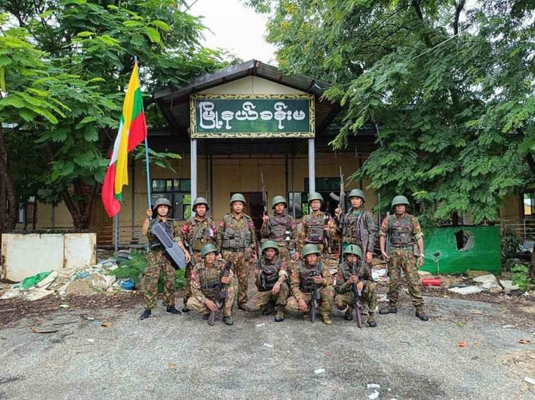 LauHonMeng's tweet image. Tatmadaw columns reoccupy Thabeikkyin #WhatsHappeninglnMyanmar #MyanmarFactCheck @ViewsofMM22