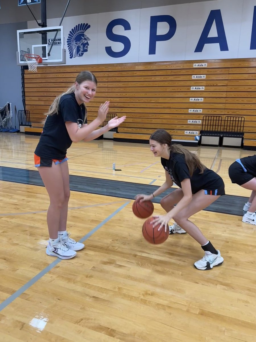 McFarland Girls Basketball tweet media