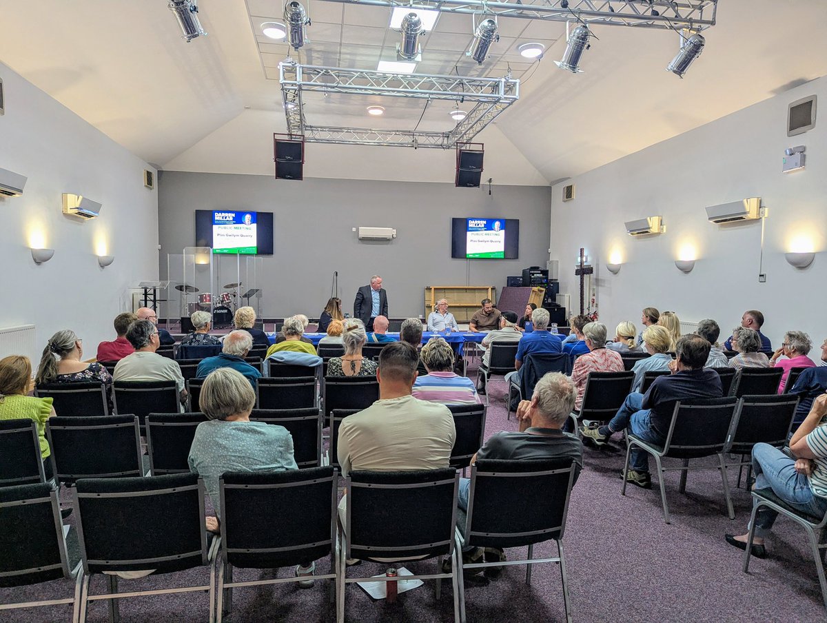 👥 Thanks to all who came to last week’s public meeting to discuss concerns about the future of waste transfer operation at Plas Gwilym Quarry in Old Colwyn.

📝 I have written to the local authority to pass on residents’ views.

👇 Read more here: darrenmillar.wales/news/concerns-…