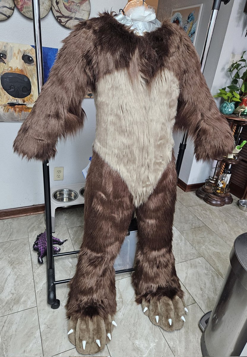 HollydaysInc's tweet image. Hokay, finally catching up and have a lil time to post recent things! 🧵🪡
@Tico_UwU 's fullsuit was completed just in time for @anthrocon 🐾 Really wish I had been able to get better pictures before shipping him off!
#FursuitFriday #ferret #fursuit #anthrocon2025