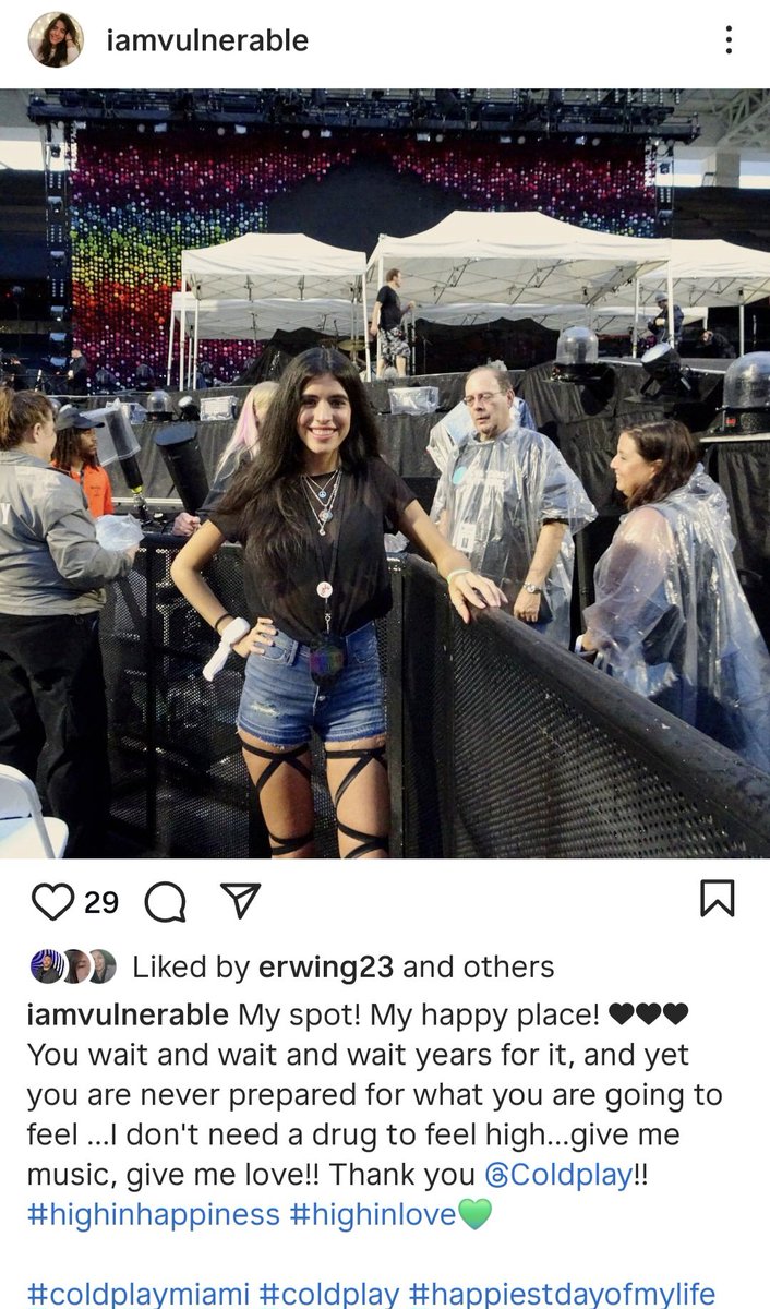 sissyc87's tweet image. 8 years ago I saw my boys for first time ever in the HardRock Stadium after dreaming about it for about 12 years...&amp;amp; here we are, back in Miami to close me doing an entire leg of the tour with them!, something not even in my wildest dreams back then I would think possible 🧡👩‍🚀🚀