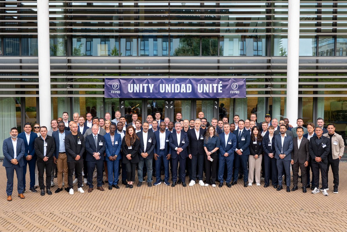 Today , Unions around the world stand side by side to send a clear message : The global voice of Football Players is strong and United . UNITY UNIDAD UNITE’ 

#FIFPro #playersunion