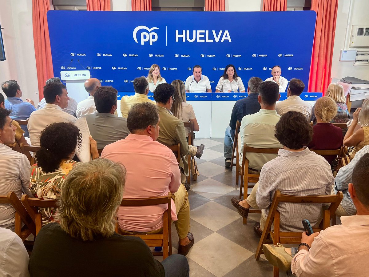 loleslopez's tweet image. Cerramos un curso político en #Huelva de intenso trabajo para mejorar nuestra provincia.
Escuchando a la sociedad, resolviendo problemas y siendo útiles a los ciudadanos. El @ppopular es el partido que más se parece a los onubenses y a sus inquietudes.