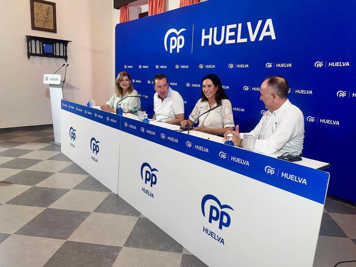 loleslopez's tweet image. Cerramos un curso político en #Huelva de intenso trabajo para mejorar nuestra provincia.
Escuchando a la sociedad, resolviendo problemas y siendo útiles a los ciudadanos. El @ppopular es el partido que más se parece a los onubenses y a sus inquietudes.
