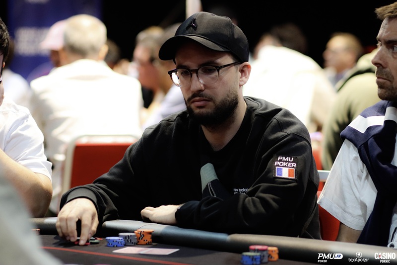 😍 Une trentaine de qualifiés PMU.fr sont en lice sur le Day 1B du Main Event FPO dont Larissa Le Bail, Corentin Le Tortorec, Doris Gallay et Pierre Larrat !

👉 Le coverage : bit.ly/4maYuIS