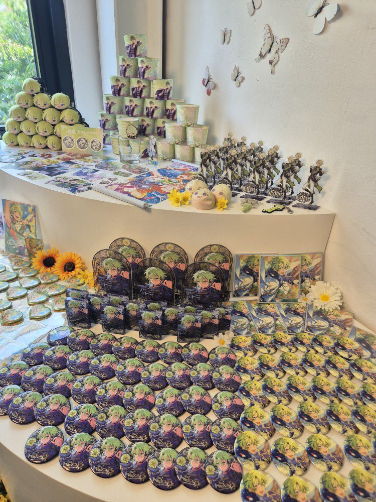 ensemble_az's tweet image. 생일카페 다녀왔어요!!
즐거웠습니다 ^_^