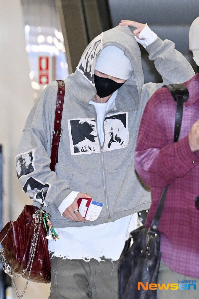[📰] 250725 • NAVER ARTICLE

Naver article about #NI_KI’s departure from Gimpo International Airport 25.07.25

🔗 naver.me/5ixzA95q

Click on the link, react and share!

#니키
<a href="/ENHYPEN/">ENHYPEN OFFICIAL</a> <a href="/ENHYPEN_members/">ENHYPEN</a>
