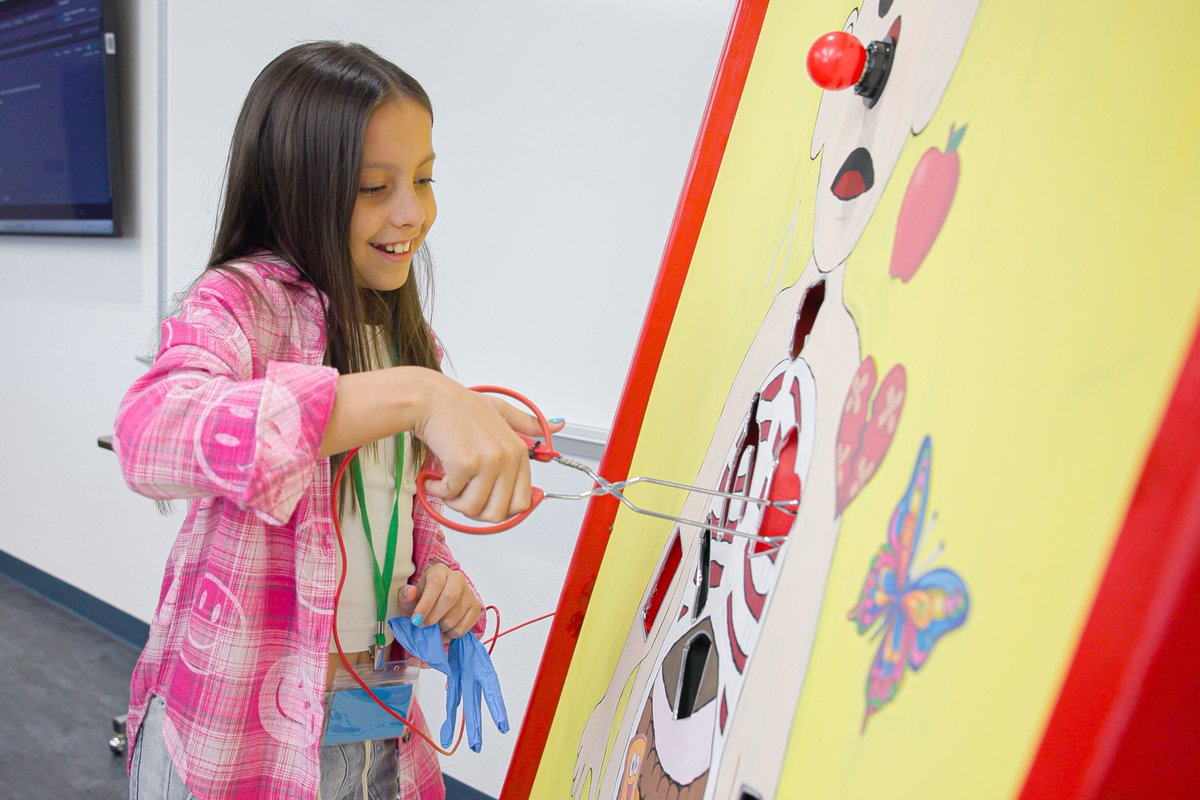 laredopalominos's tweet image. A life-size Operation game stole the show at LC’s Health Sciences Summer Camp! 

Built by faculty and staff, it turned gameplay into hands-on learning for future health heroes. See the full story: laredo.edu/news/2025/07/o…