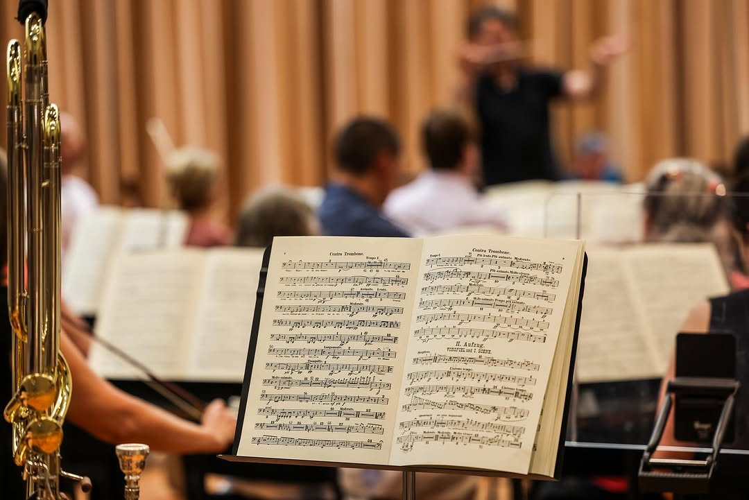 Primo Artists (@primoartists) on Twitter photo 🎶 @JamesGaffigan returns to the @SantaFeOpera tomorrow to lead Wagner’s “Die Walküre” directed by Melly Still with sopranos Tamara Wilson, Vida Miknevičiūtė, Wendy Bryn Harmer, <a href="/JessicaFaselt/">Jessica Faselt</a> and Jasmin Ward, mezzo-sopranos Sarah Saturnino, Deanna Ray Eberhart, Gretchen Krupp, 🎶 @JamesGaffigan returns to the @SantaFeOpera tomorrow to lead Wagner’s “Die Walküre” directed by Melly Still with sopranos Tamara Wilson, Vida Miknevičiūtė, Wendy Bryn Harmer, <a href="/JessicaFaselt/">Jessica Faselt</a> and Jasmin Ward, mezzo-sopranos Sarah Saturnino, Deanna Ray Eberhart, Gretchen Krupp,