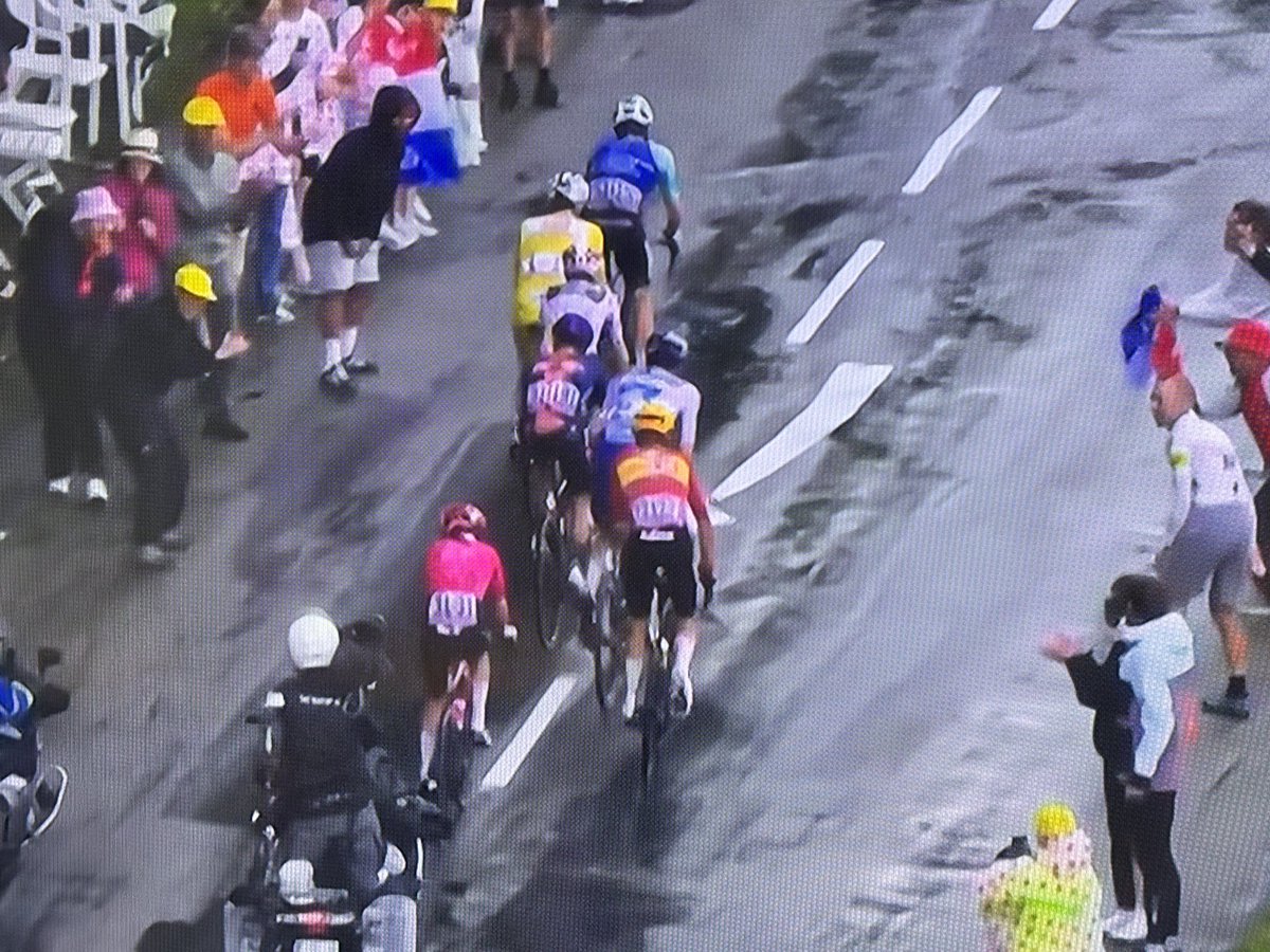 Vi har drømt, håpet og mast i årevis – og nå er endelig en nordmann der i GC-kampen på siste fjelletappe i Tour de France. Helt rått! 🇳🇴