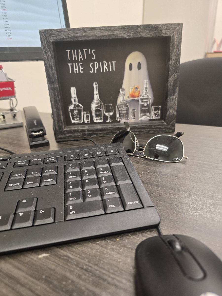 ShawnTucker623's tweet image. Work day motivation! #TGIF