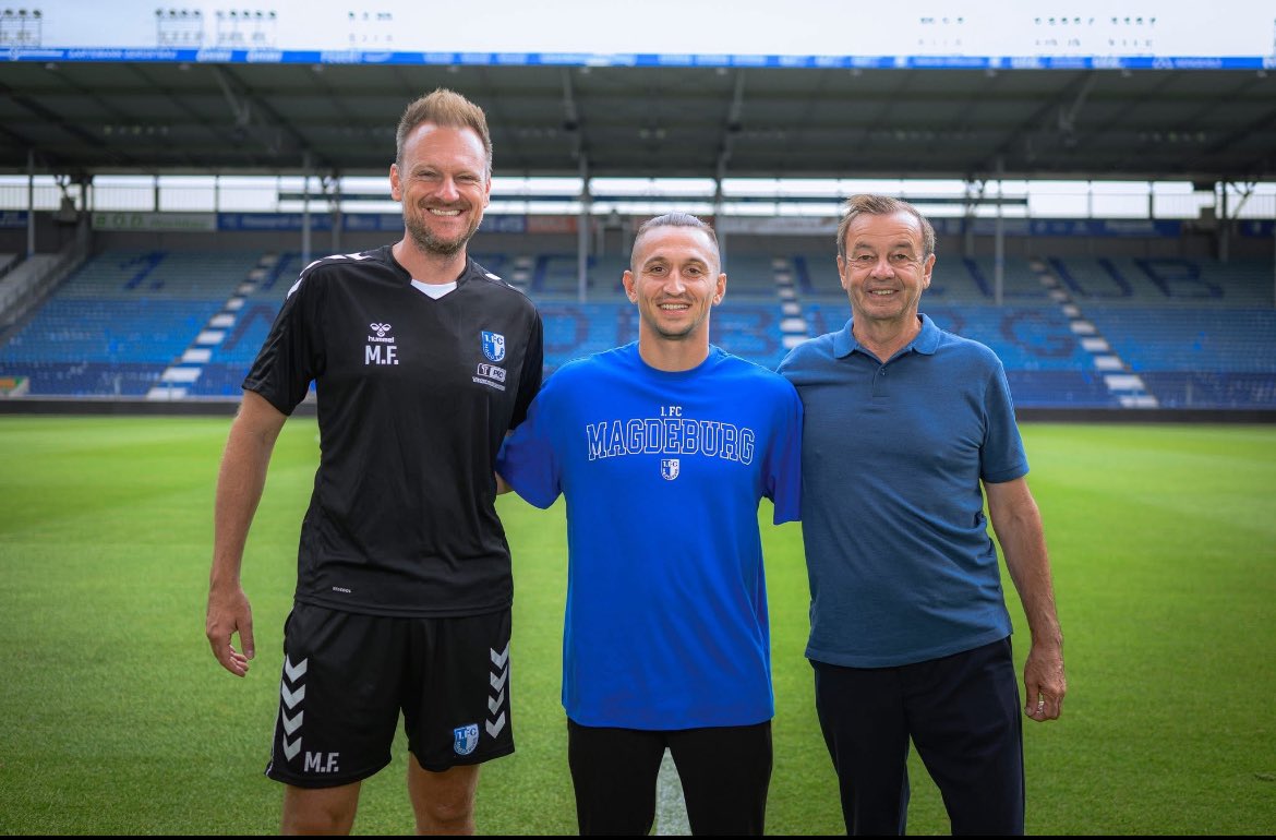 1fc_magdeburg's tweet photo. 🤝🏻✅ Baris Atik hat seinen Vertrag beim FCM vorzeitig verlängert. Der Offensivspieler kam im Januar 2021 zum Club.

Schön, dass Du bei uns bleibst, Baris! 😁

ℹ️ Alle Infos: https://t.co/61vpi6plf7

#BarisBleibt #EINMALIMMER https://t.co/I7kgl3pefV
