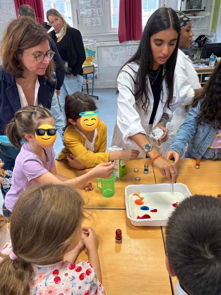 Lille_en_commun's tweet image. À #Lille, le plaisir des #vacances⛱️ c’est aussi dans les centres de loisirs, avec les supers animateurs de @lillefrance & les assos partenaires, comme par ex:
👉 A Bara-Cabanis, des expériences scientifiques
👉 À Viala, une semaine sur le thème de l’aventure
Les petits adorent !