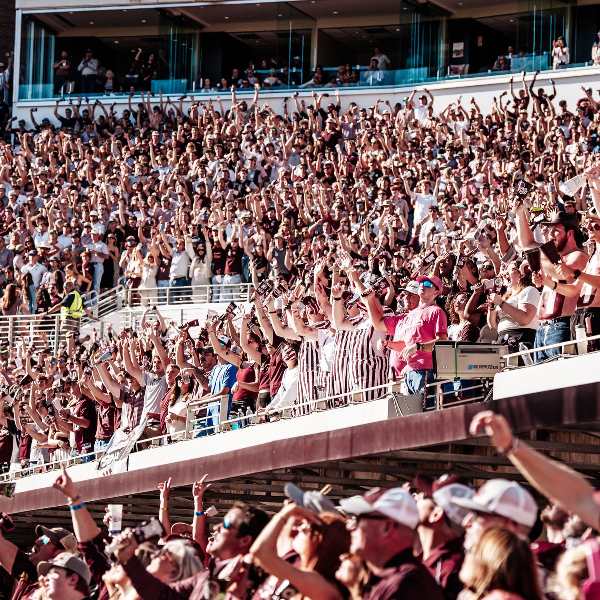 HailState's tweet image. Counting down the #MaroonFridays until Davis Wade comes alive 🗓️
#HailState🐶