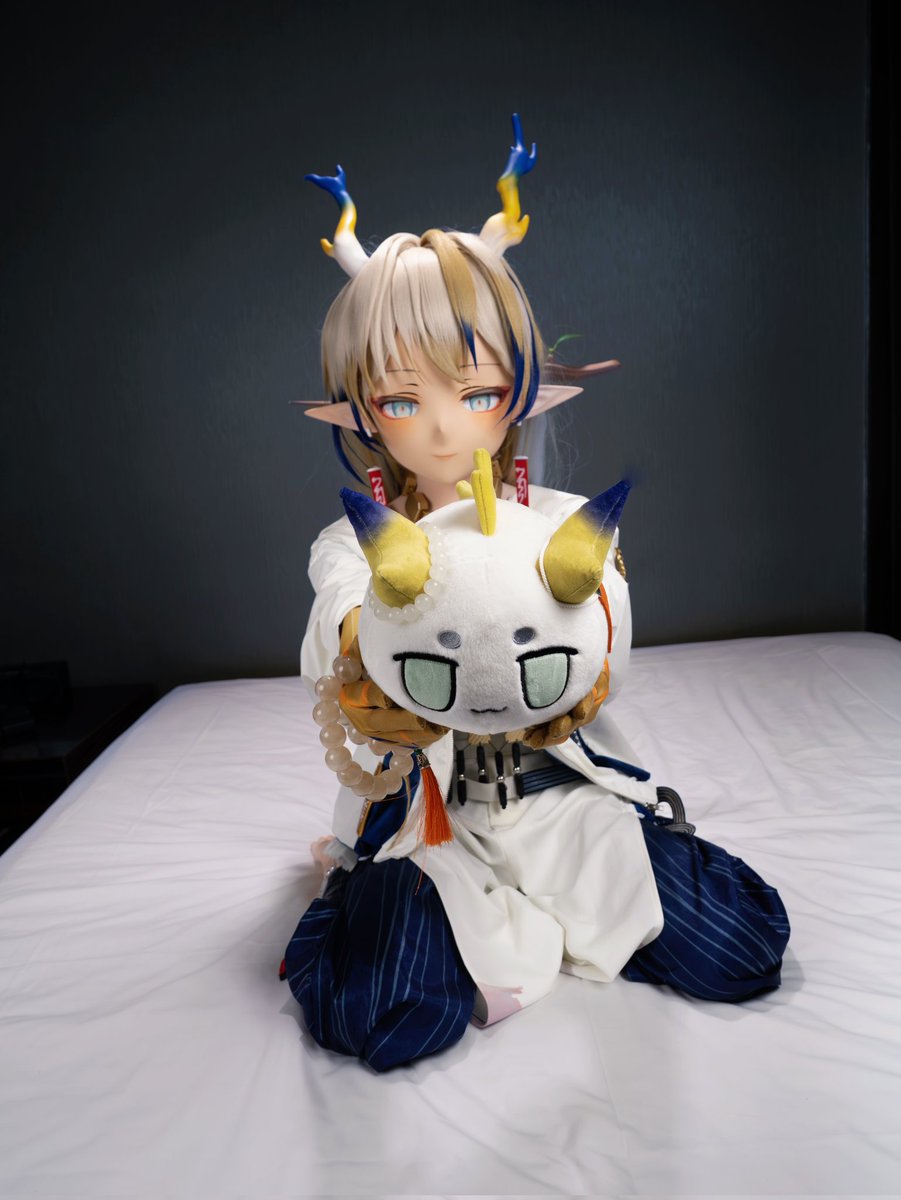 博士，要跟龙泡泡一起玩吗
#kigurumi #明日方舟黍 #黍