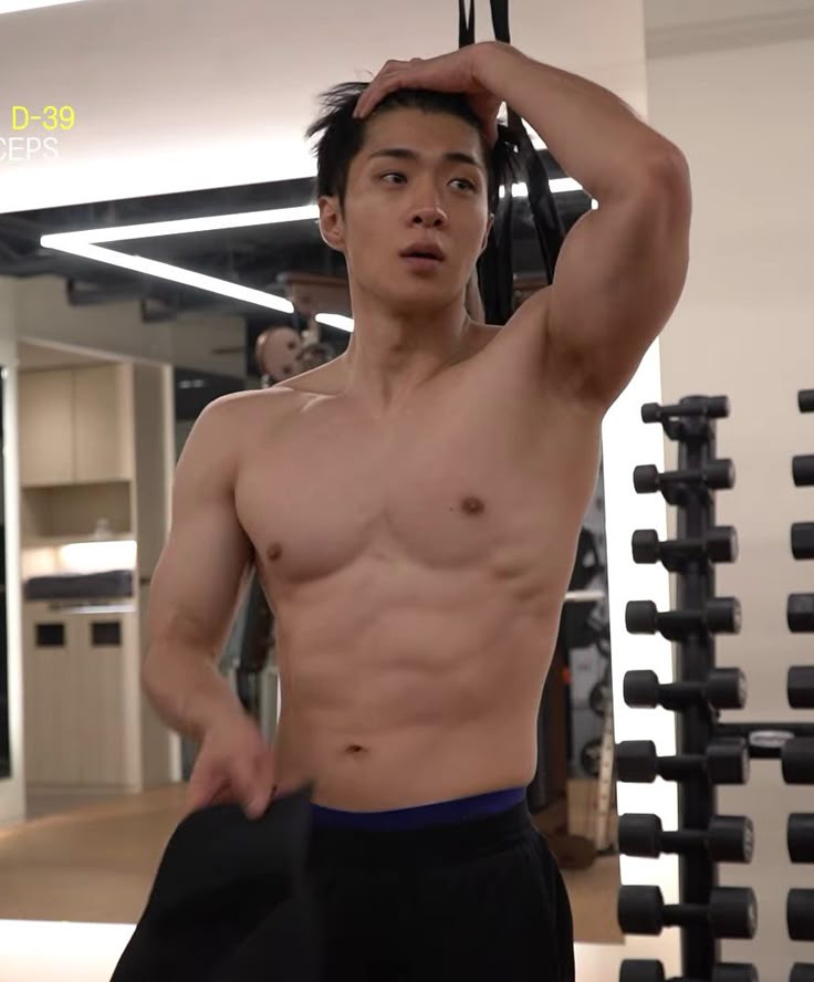 explozde's tweet image. Di kantor cakep, tapi di rumah bikin ngiler. @cueglo sombong ga bisa ditag ckck