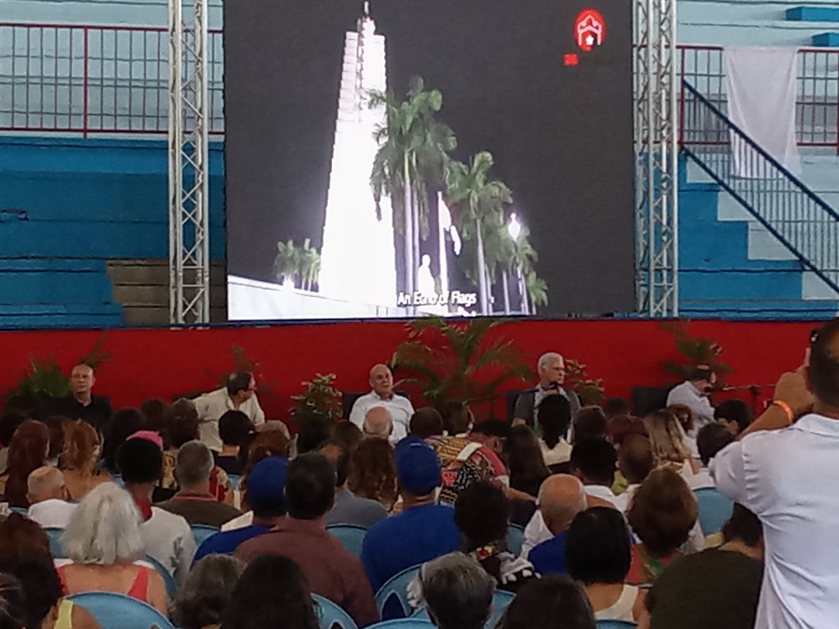 ivanc73's tweet photo. Con la  presencia de @DiazCanelB, @DrRobertoMOjeda @BrunoRguezP  @fernando5hicap @JHGcasanova  se  realiza encuentro de solidaridad internacional con #Cuba desde #CiegoEn26 un bastión permanente de lucha contra el Bloqueo. #LaLuchaNoHaCesado https://t.co/kJzGucnVV2