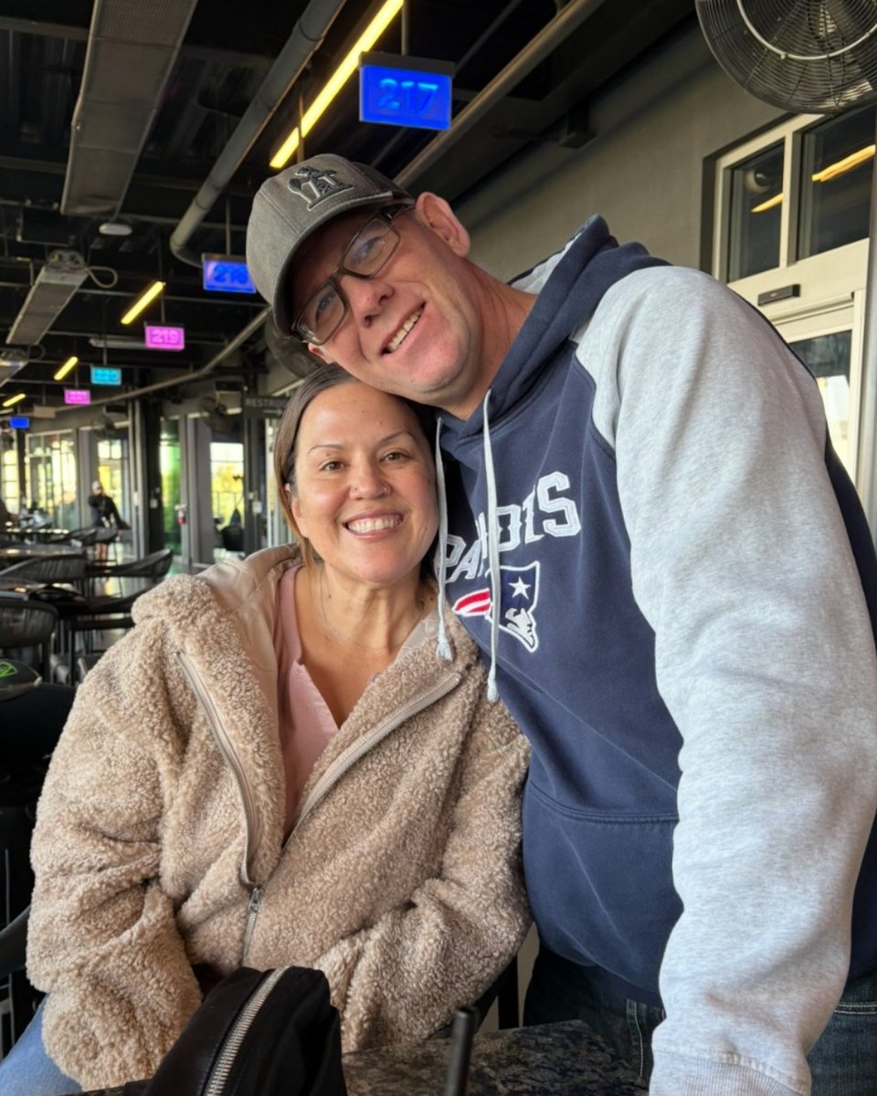 CCAlliance's tweet image. “In August of 2022, I was diagnosed with colorectal cancer. Since then, I’ve gone through more than 60 rounds of chemo, a Y-90 procedure, an emergency colon resection early in my path, and—most recently—a chest tube after a collapsed lung during a biopsy. I’m stage IV, with…