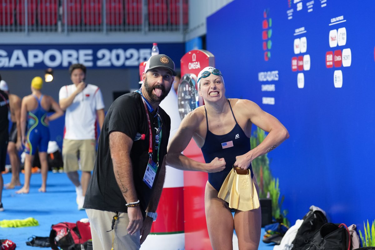 USASwimming's tweet image. Find yourself a coach-athlete dynamic like Braden Holloway and Katharine Berkoff 🤪💪