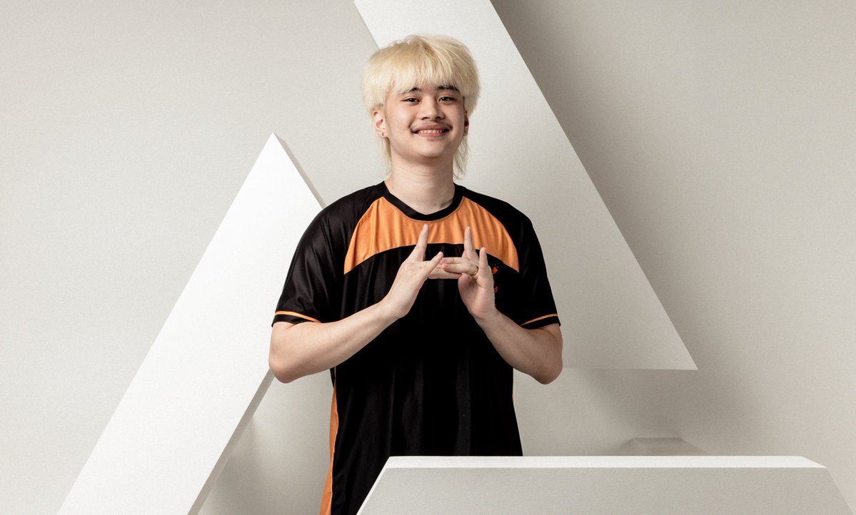Dentro de alguns instantes vai começar os Picks e Bans do Timão na EWC. O nosso time de MLBB já está se preparando para mais um dia de competição! 

⚫️ Transmissão: youtube.com/live/R6IYaPb0S…