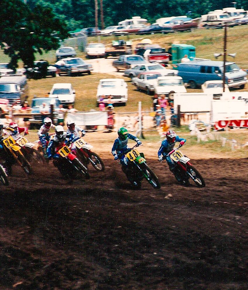 wewentfast's tweet image. What's crazier... #51 Damon Bradshaw (days after turning 15) was competitive enough to go 1-1-10 in the 125 B Stock class or that Jimmy Gaddis (#34) won the title with 4-5-3 scores?
One more pass in that 3rd moto and Bradshaw would have won the title.